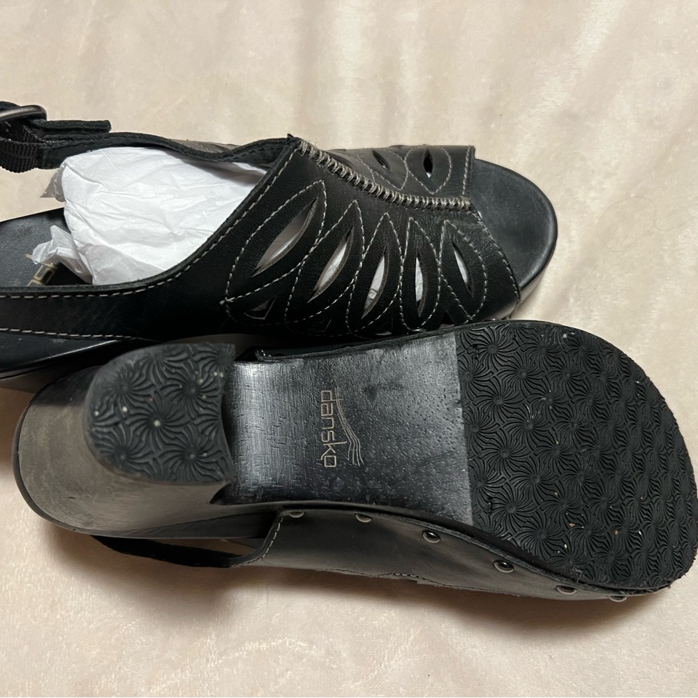 Dansko Black Sandals with Chunky Heel and Woven Design from the Walking Shoe Co. - Picture 12 of 12